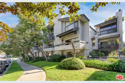 1920 Pandora Ave #8, Los Angeles, CA 90025 - Photo 33