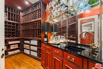 9300 Hazen Dr, Beverly Hills, CA 90210 - Photo 21