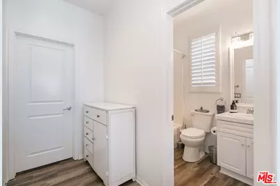 26070 Medici Ct, Santa Clarita, CA 91350 - Photo 27