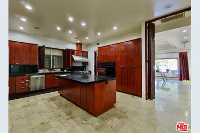 23460 Hatteras St, Woodland Hills, CA 91367 - Photo 15