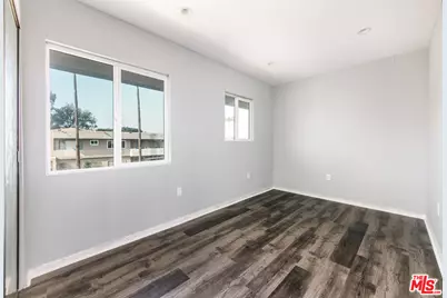 4020 Stevely Ave, Los Angeles, CA 90008 - Photo 11