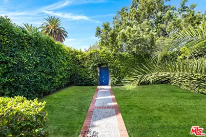 206 N Wilton Pl, Los Angeles, CA 90004 - Photo 5