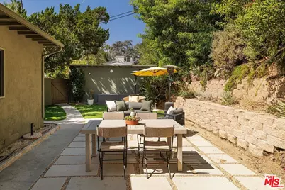1011 W Mountain St, Glendale, CA 91202 - Photo 35