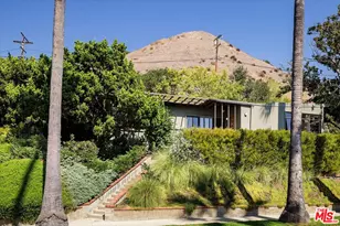1011 W Mountain St, Glendale, CA 91202 - Photo 1