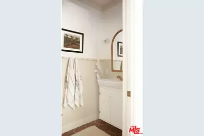 1247 N Hoover St, Los Angeles, CA 90029 - Photo 23