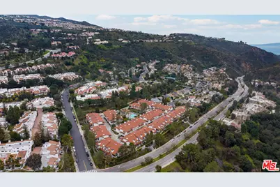17204 Palisades Cir, Pacific Palisades, CA 90272 - Photo 61