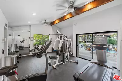 17204 Palisades Cir, Pacific Palisades, CA 90272 - Photo 51