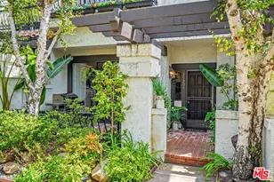 17204 Palisades Cir, Pacific Palisades, CA 90272 - Photo 3