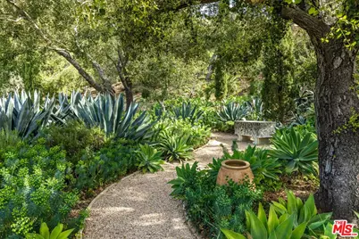 77 Beverly Park Ln, Beverly Hills, CA 90210 - Photo 45