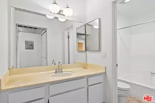 8207 Raintree Cir, Culver City, CA 90230 - Photo 11