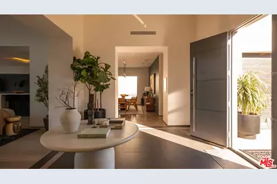 7139 Macapa Dr, Los Angeles, CA 90068 - Photo 5