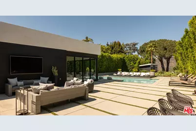 7139 Macapa Dr, Los Angeles, CA 90068 - Photo 25