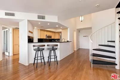 10608 Wilkins Ave #303, Los Angeles, CA 90024 - Photo 7