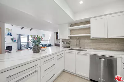 1250 Amherst Ave #302, Los Angeles, CA 90025 - Photo 13