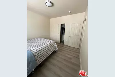 324 W 51st St, Los Angeles, CA 90037 - Photo 9