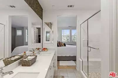 19547 Cardigan Dr, Northridge, CA 91324 - Photo 15