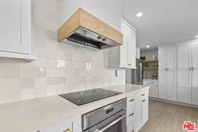 10720 Ohio Ave #21, Los Angeles, CA 90024 - Photo 11