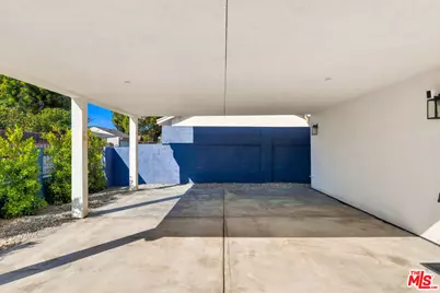 19100 Victory Blvd, Los Angeles, CA 91335 - Photo 55