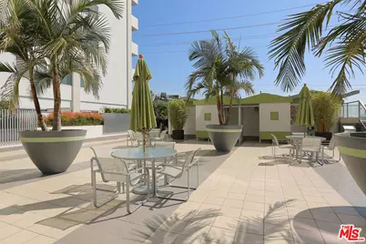 1155 N La Cienega Blvd #1110, West Hollywood, CA 90069 - Photo 19