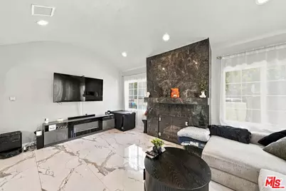 1245 N Orchard Dr, Burbank, CA 91506 - Photo 9