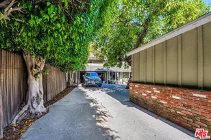 2652 N Beachwood Dr, Los Angeles, CA 90068 - Photo 37