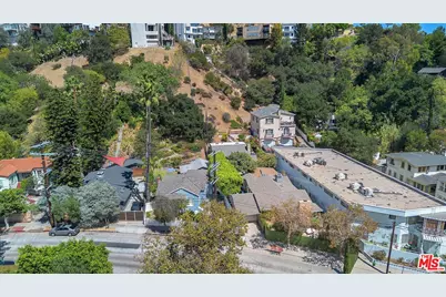 2652 N Beachwood Dr, Los Angeles, CA 90068 - Photo 13