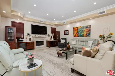 5303 Mecca Ave, Tarzana, CA 91356 - Photo 13