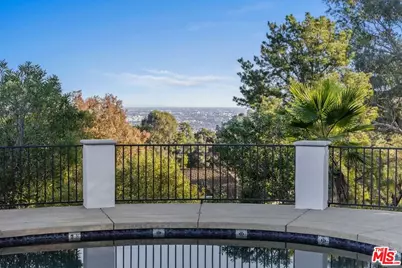 8171 Tianna Rd, Los Angeles, CA 90046 - Photo 3