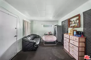 6407 La Riba Way, Los Angeles, CA 90042 - Photo 3