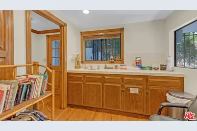 1242 Angelo Dr, Beverly Hills, CA 90210 - Photo 37