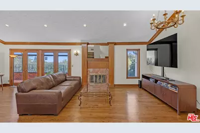 1242 Angelo Dr, Beverly Hills, CA 90210 - Photo 9
