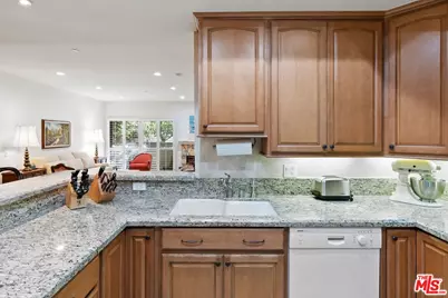 14630 Dickens St #105, Sherman Oaks, CA 91403 - Photo 17