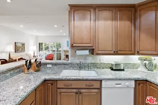 14630 Dickens St, Sherman Oaks, CA 91403 - Photo 17