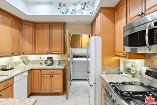 14630 Dickens St, Sherman Oaks, CA 91403 - Photo 17