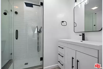 6160 Whitsett Ave #10, North Hollywood, CA 91606 - Photo 11
