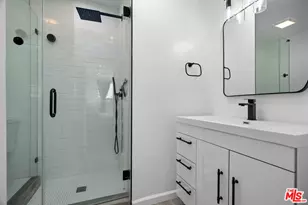6160 Whitsett Ave, North Hollywood, CA 91606 - Photo 11