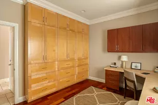 854 S Rimpau Blvd, Los Angeles, CA 90005 - Photo 19