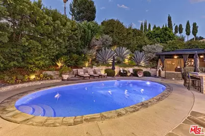 11545 Dona Cecilia Dr, Studio City, CA 91604 - Photo 25