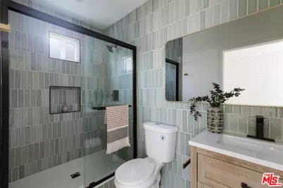1231 N June St, Los Angeles, CA 90038 - Photo 19