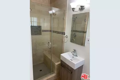 6029 Wilkinson Ave, North Hollywood, CA 91606 - Photo 21