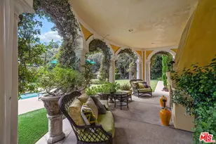 13935 Durham Rd, Beverly Hills, CA 90210 - Photo 17