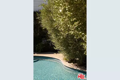 638 N Cherokee Ave, Los Angeles, CA 90004 - Photo 13