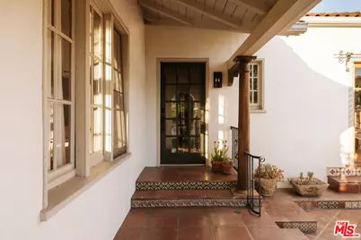 6484 Ivarene Ave, Los Angeles, CA 90068 - Photo 3