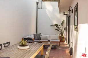 2441 Claremont Ave, Los Angeles, CA 90027 - Photo 23