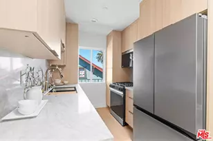 423 Pier Ave, Santa Monica, CA 90405 - Photo 11