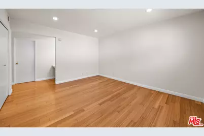 1262 S Barrington Ave #304, Los Angeles, CA 90025 - Photo 21