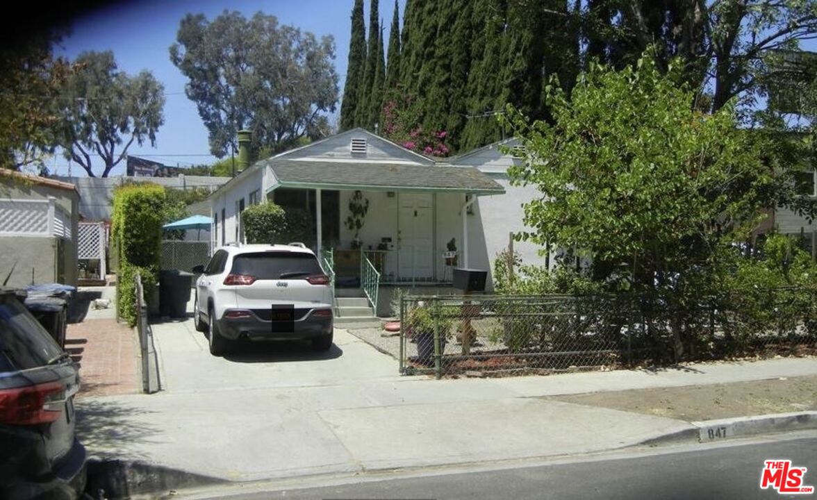 847 Huntley Dr, West Hollywood, CA 90069 MLS 22193799 Coldwell Banker