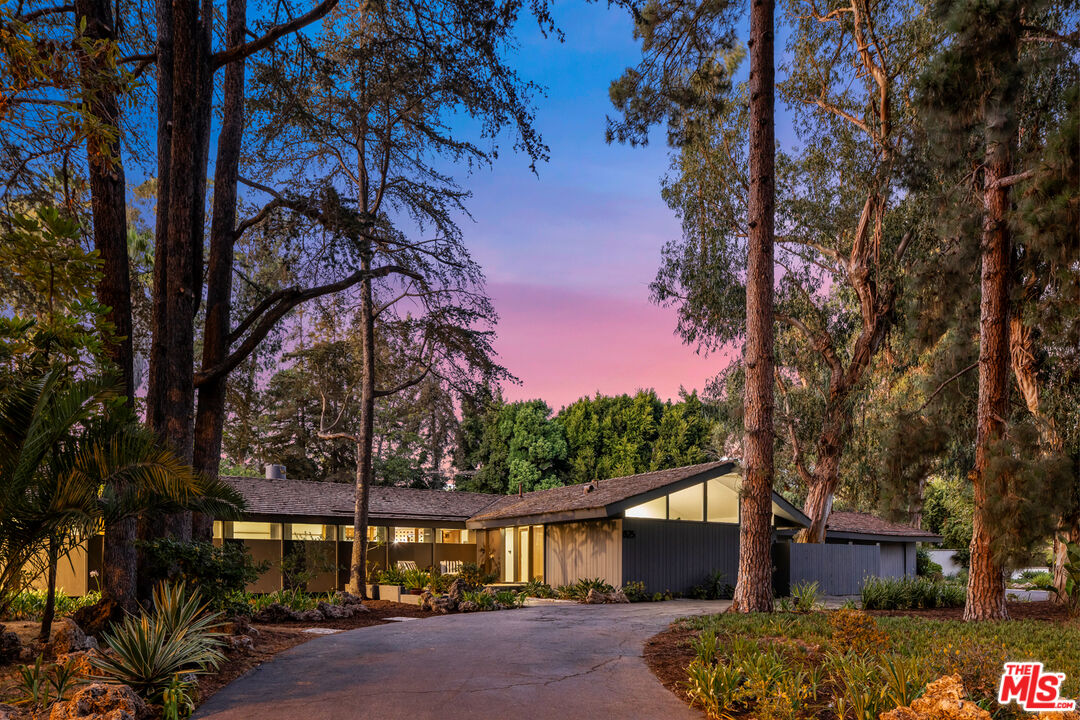 825 Woodacres Rd, Santa Monica, CA 90402 MLS 22198123 Coldwell Banker