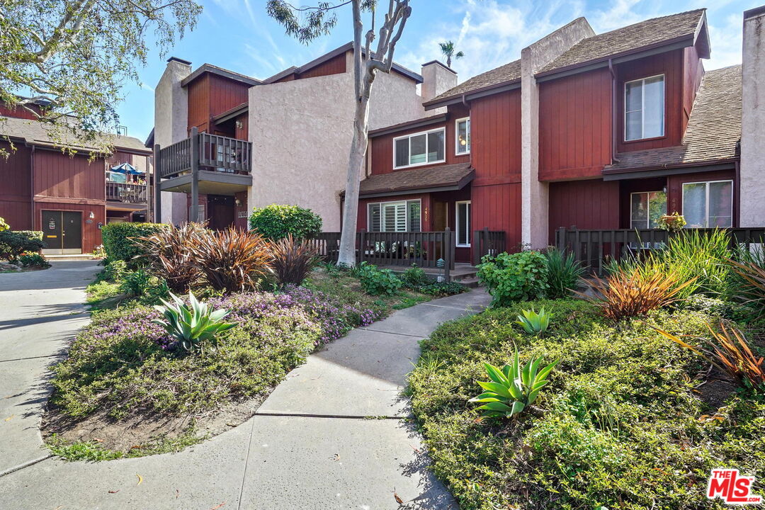 4640 Maytime Ln, Culver City, CA 90230 MLS 22210761 Coldwell Banker