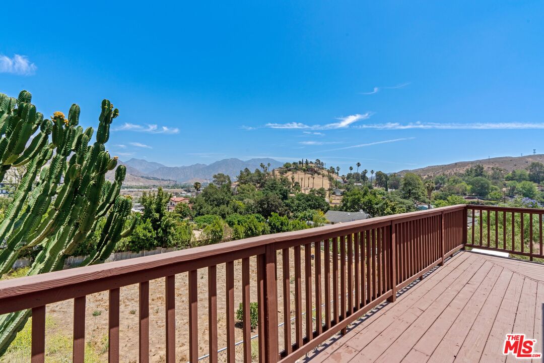 9866 McBroom St, Sunland, CA 91040 MLS 22212019 Coldwell Banker